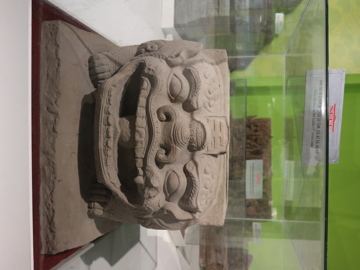 Đầu sư tử chạm đá chùa Bà Tấm, thế kỷ XII, Hà Nội