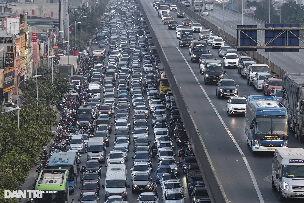 Bộ Xây dựng đề xuất áp tiêu chuẩn khí thải ô tô lưu hành theo khu vực
