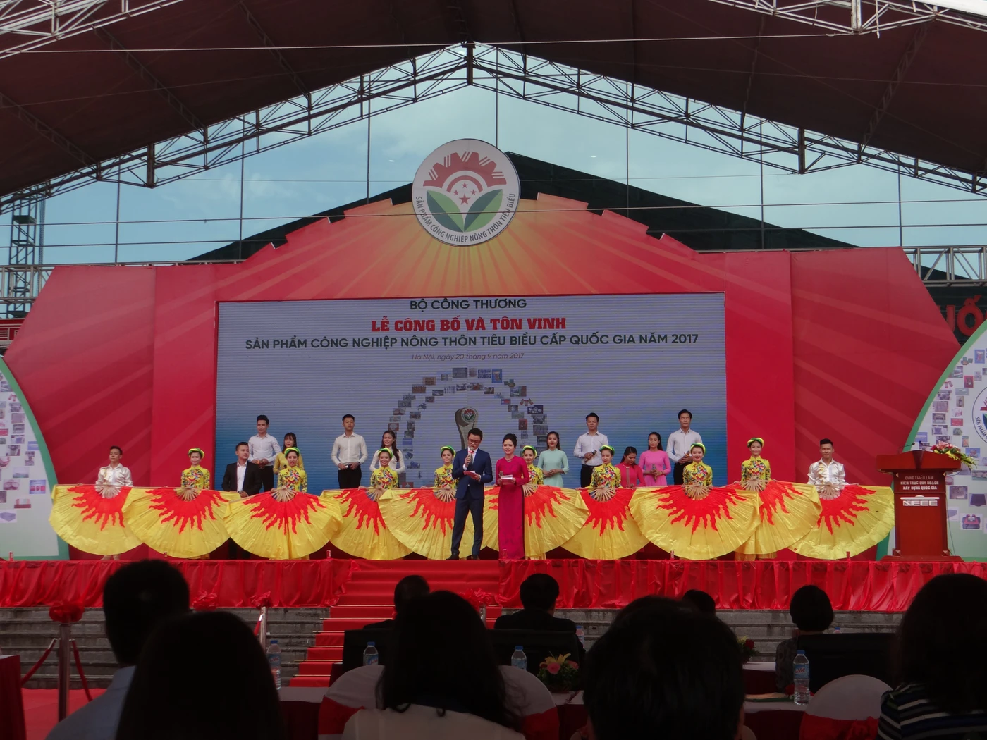 HỘI CHỢ HÀNG CÔNG NGHIỆP NÔNG THÔN 2017