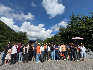 CUNG TRIỂN LÃM TỔ CHỨC THAM QUAN, HỌC TẬP THỰC TẾ TẠI NINH BÌNH GẮN VỚI NHIỆM VỤ NGHIÊN CỨU KHOA HỌC CẤP BỘ