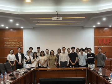 Viện trưởng Viện Quy hoạch đô thị và nông thôn quốc gia tiếp đoàn sinh viên thực tập Nhật Bản