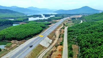 Lợi gì khi phân cấp đầu tư xây dựng, giao thông?
