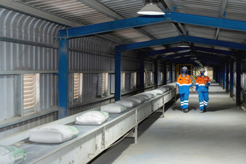 Doanh nghiệp vật liệu giải bài toán giảm phát thải