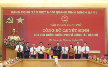 Phó Thủ tướng Thường trực Phạm Gia Túc trao quyết định điều động, bổ nhiệm Phó Chủ nhiệm VPCP Nguyễn Danh Huy