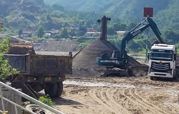 Hòa Bình: Giá cát tăng cao chưa có dấu hiệu hạ nhiệt
