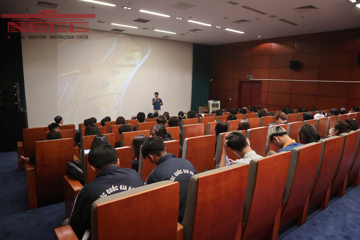 Đoàn sinh viên khoá 23ĐT - chuyên ngành Quản trị đô thị thông minh và bền vững của Trường Khoa học liên ngành và Nghệ thuật - Đại học Quốc gia Hà Nội đã đến tham quan, học tập và nghiên cứu tại Cung Triển Lãm.