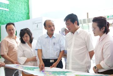 Thứ trưởng Nguyễn Tường Văn khảo sát thực tế phục vụ thẩm định quy hoạch chung thành phố Đà Nẵng